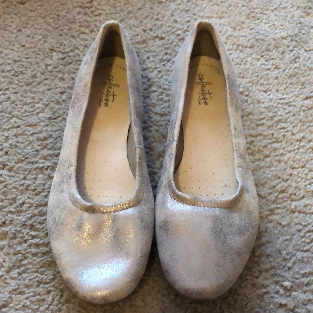 CLARKS FLATS